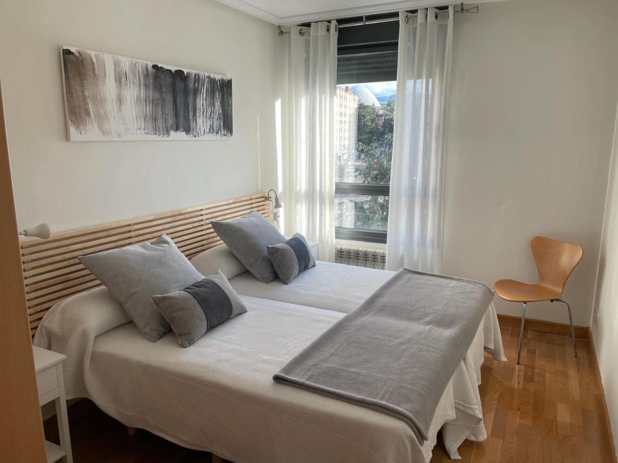 Apartamento Paseo De La Losa Oviedo Eksteriør billede