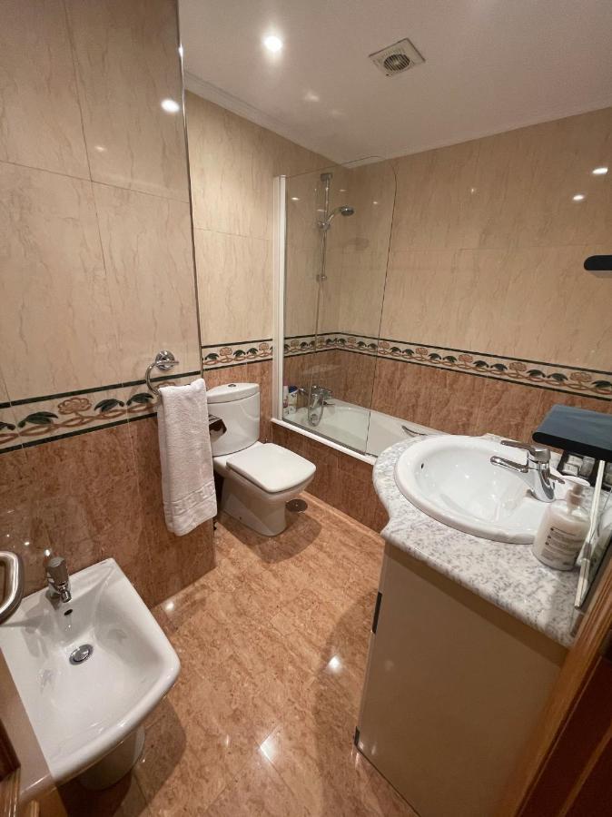 Apartamento Paseo De La Losa Oviedo Eksteriør billede