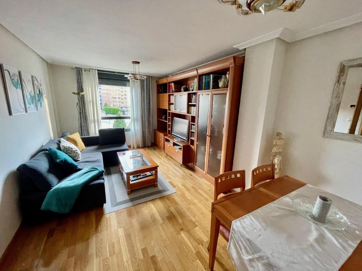 Apartamento Paseo De La Losa Oviedo Eksteriør billede